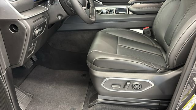 New 2026 Jeep Grand Wagoneer 4WD image 26