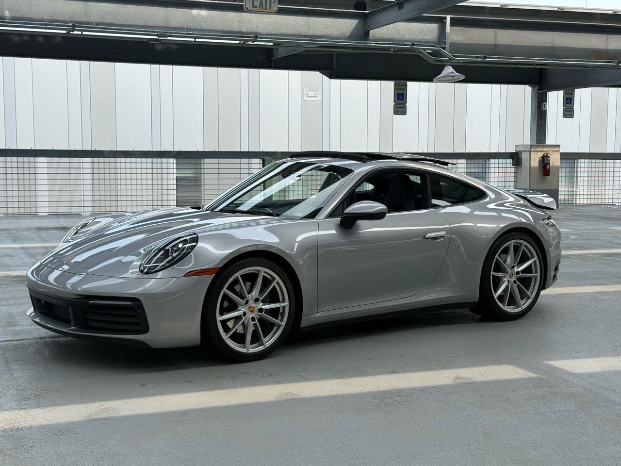 Used 2024 Porsche 911 Carrera w/ Premium Package RWD image 5