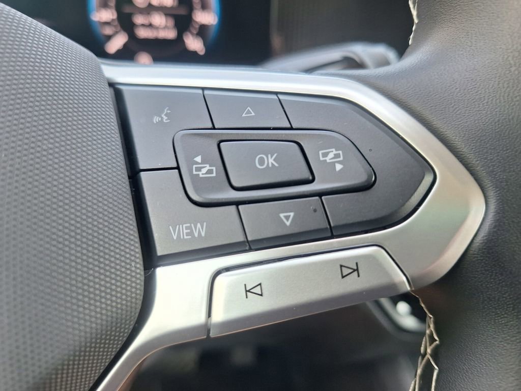 Used 2025 Volkswagen Tiguan S image 14