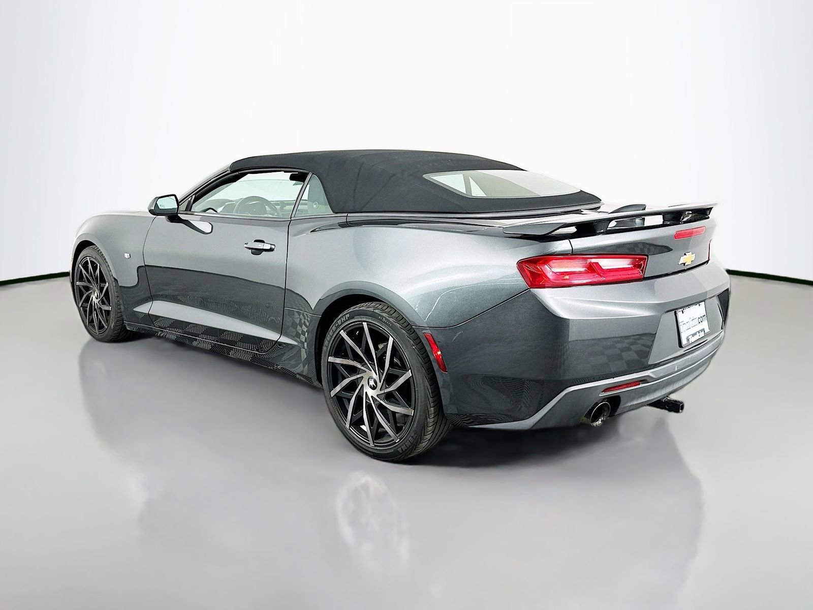 Used 2016 Chevrolet Camaro LT RWD image 6
