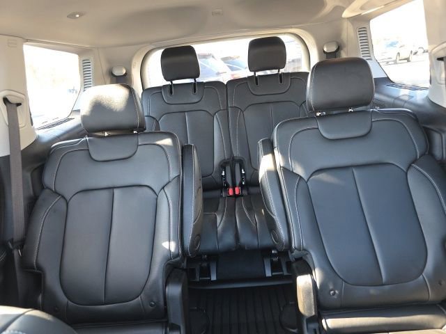 Used 2023 Jeep Grand Cherokee L Limited image 12