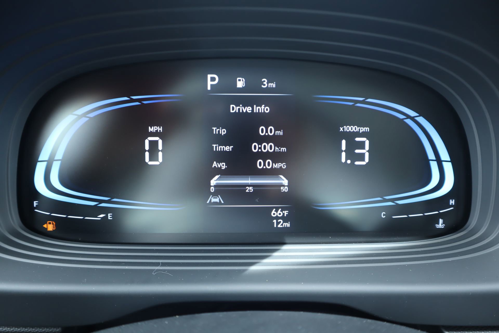 New 2026 Hyundai Venue SE FWD image 3