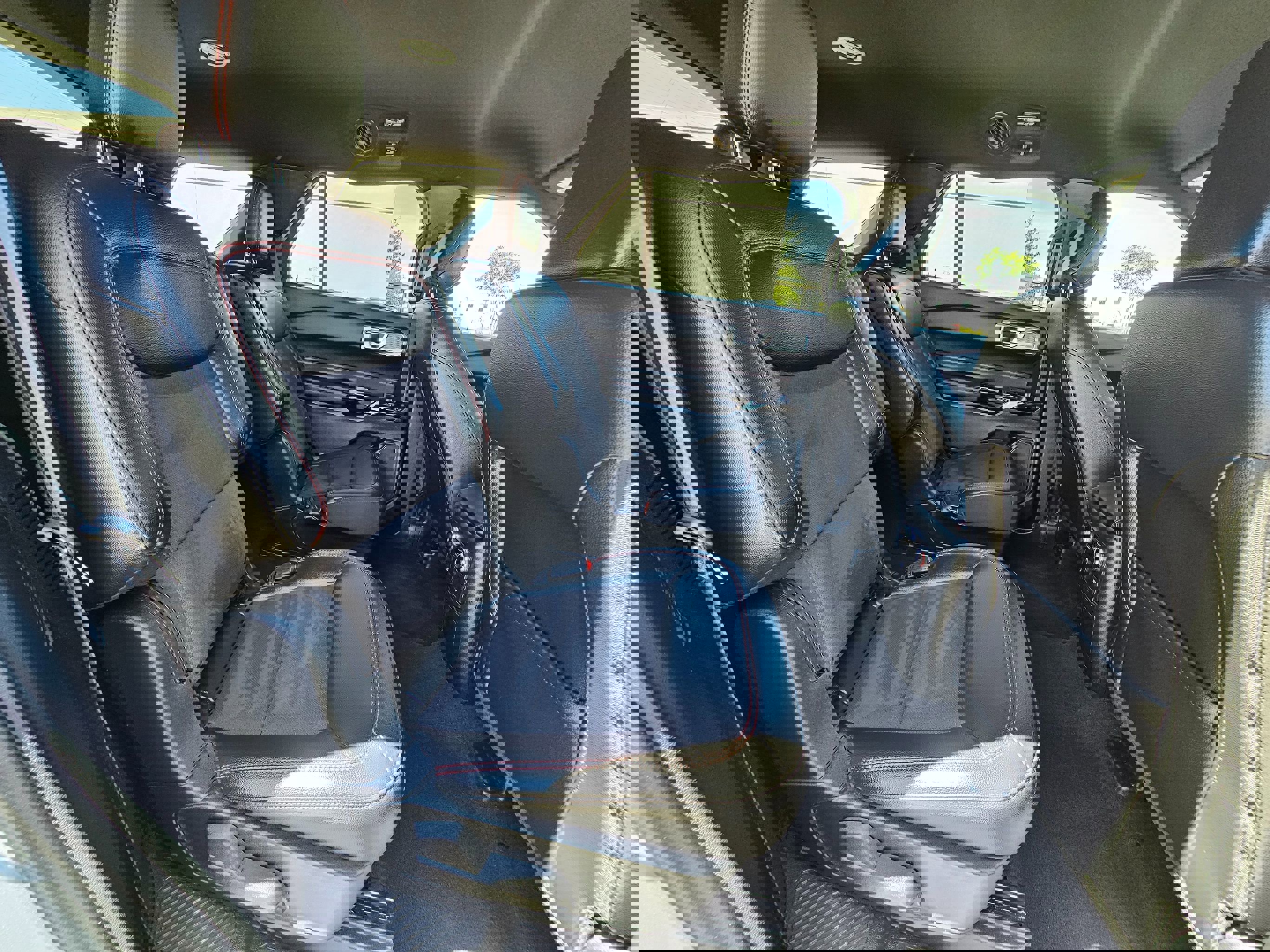 Used 2024 Ford Explorer ST-Line w/ Class IV Trailer Tow Package RWD image 31