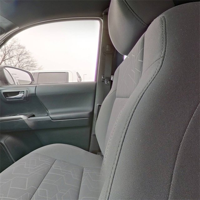 Used 2016 Toyota Tacoma TRD Off-Road image 25