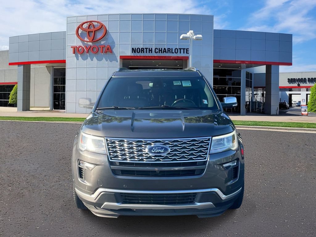 Used 2018 Ford Explorer Platinum AWD/4WD image 2