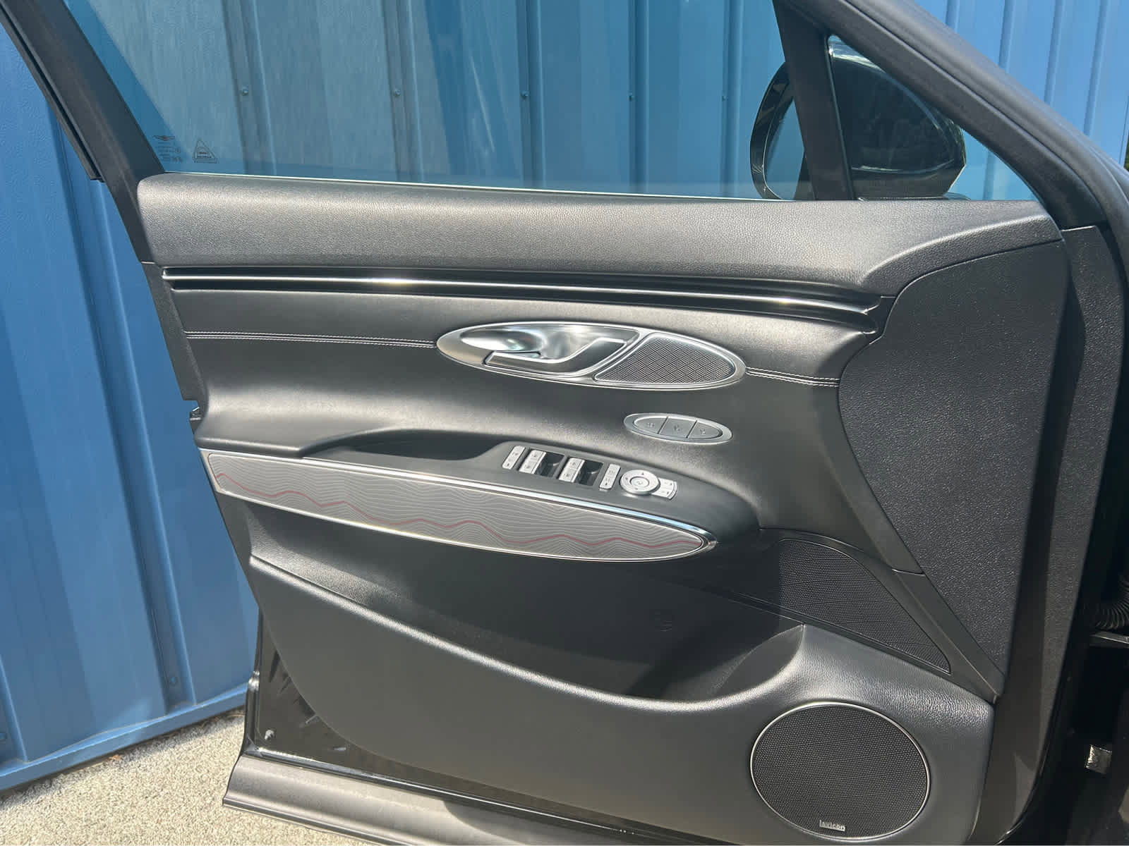 Used 2022 Genesis GV70 2.5T w/ Advanced Package image 36