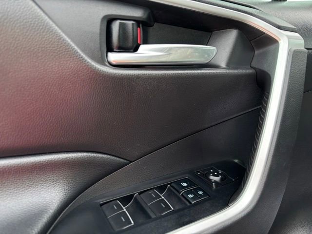 Used 2022 Toyota RAV4 XLE image 14