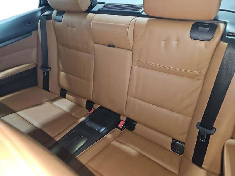 Used 2010 BMW 335i Convertible image 5