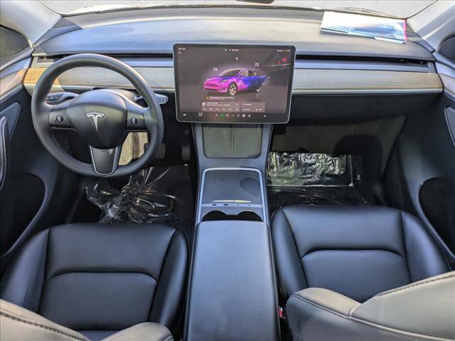 Used 2024 Tesla Model Y Long Range AWD/4WD image 17