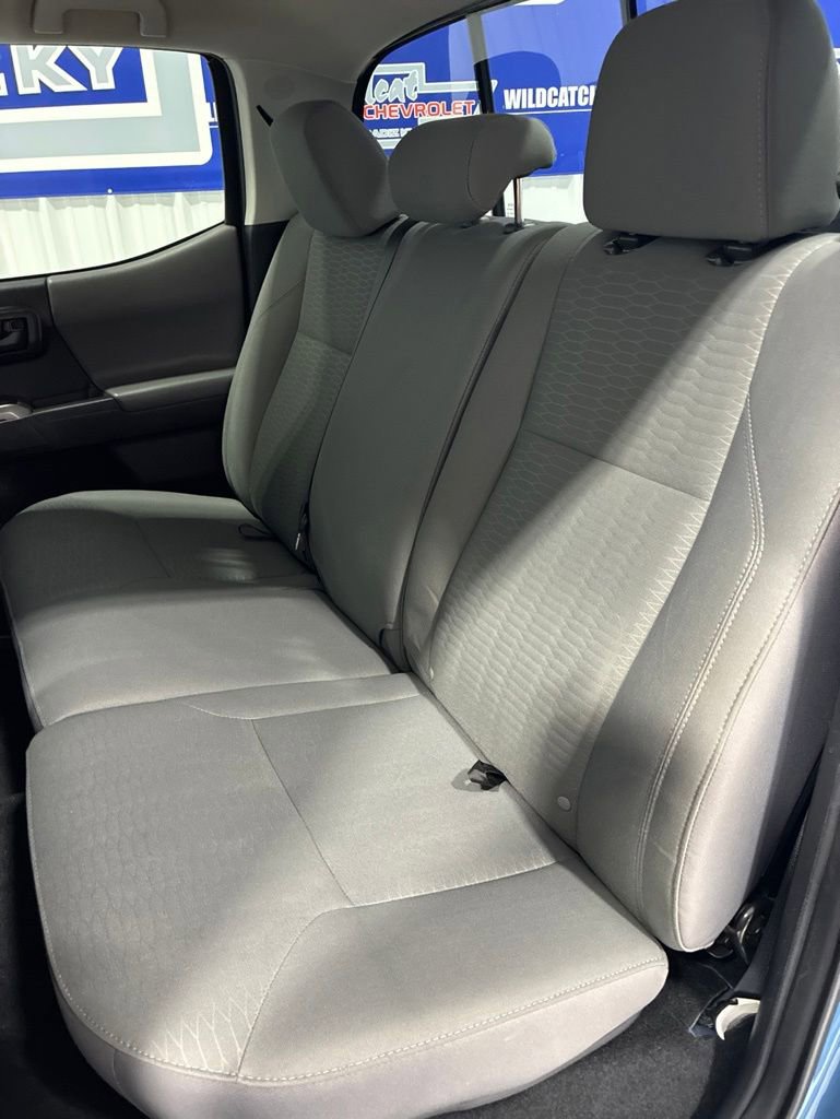 Used 2019 Toyota Tacoma SR5 AWD/4WD image 38