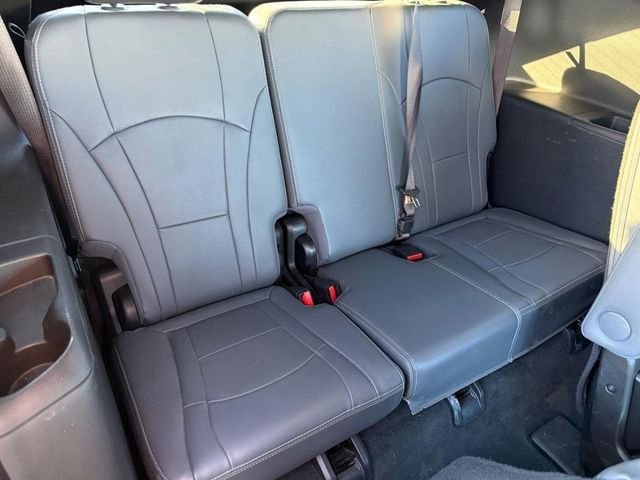 Used 2024 Buick Enclave Premium AWD/4WD image 12