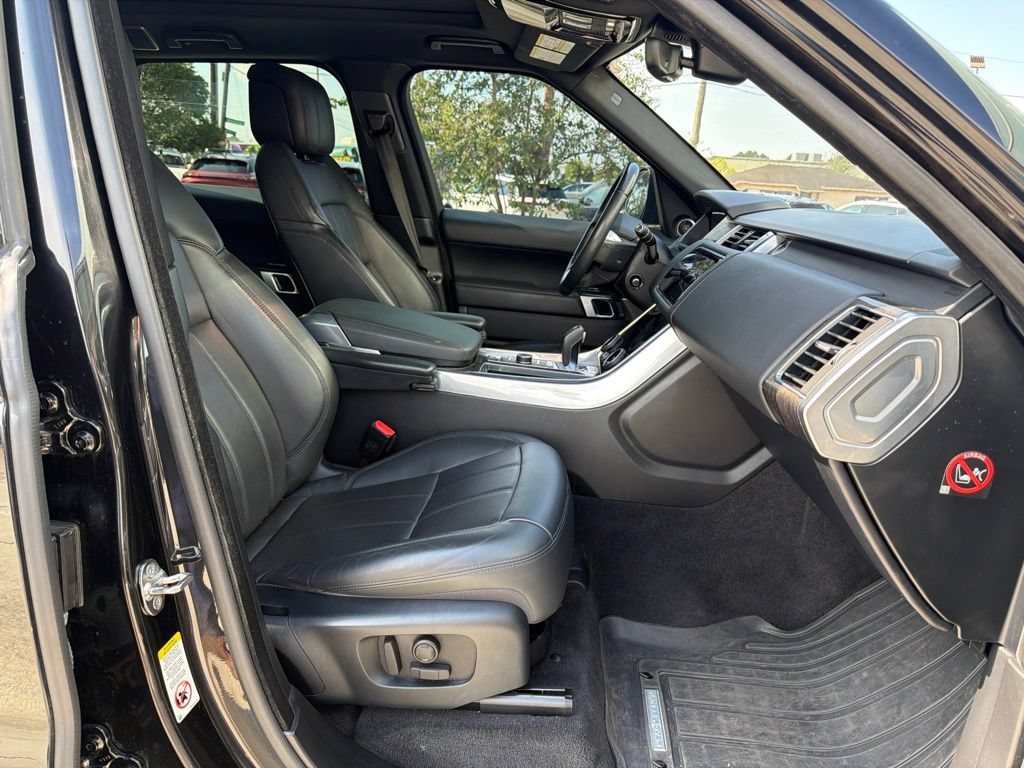 Used 2019 Land Rover Range Rover Sport HSE AWD/4WD image 16