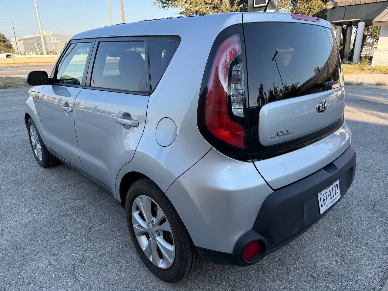 Used 2014 Kia Soul + image 7