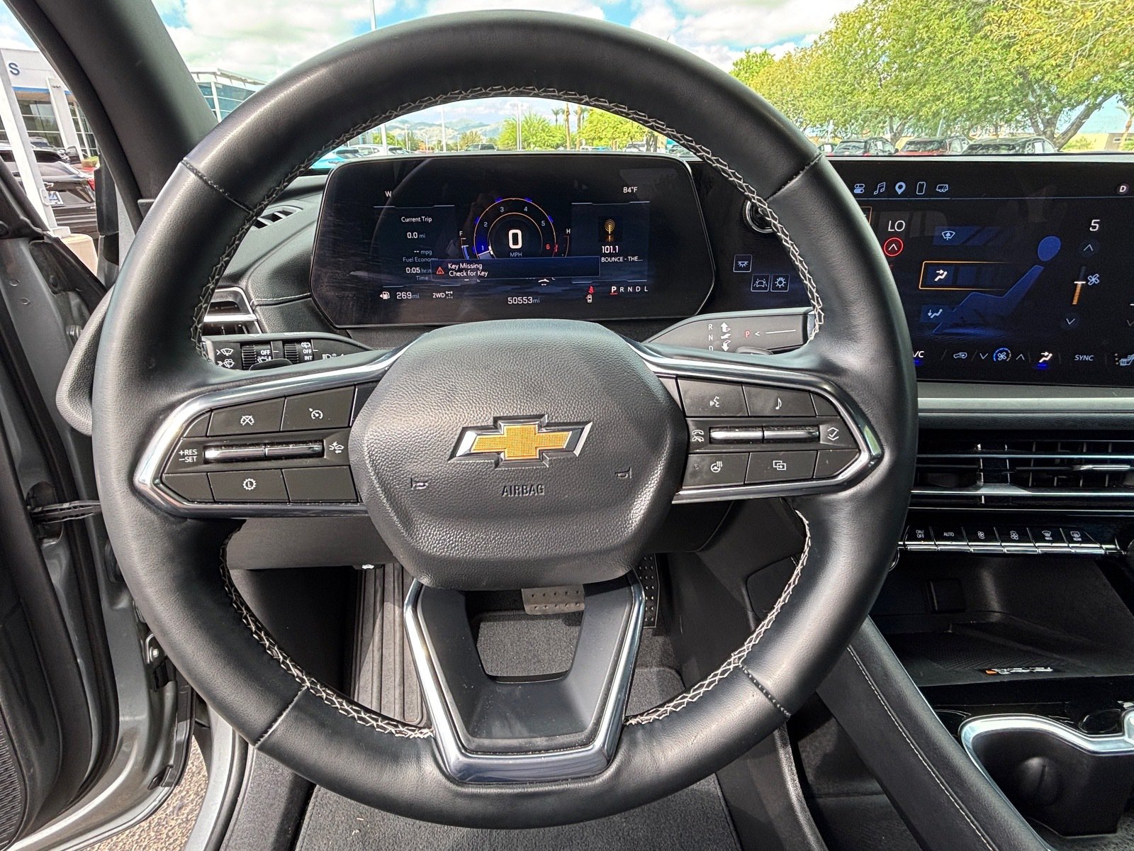 Used 2025 Chevrolet Traverse LT AWD/4WD image 12