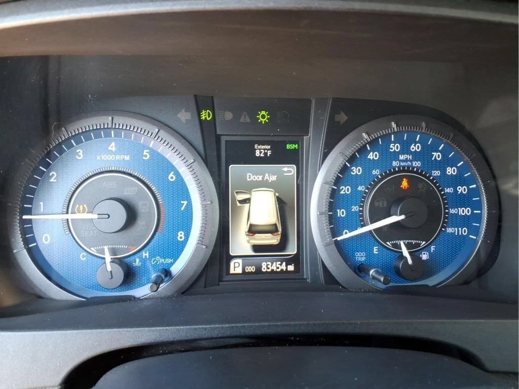 Used 2020 Toyota Sienna Limited Premium FWD image 19