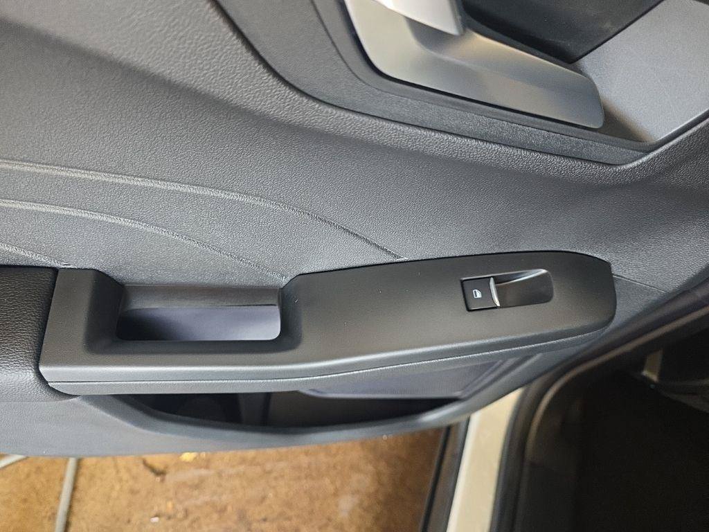 New 2024 Ford Escape SE FWD image 27