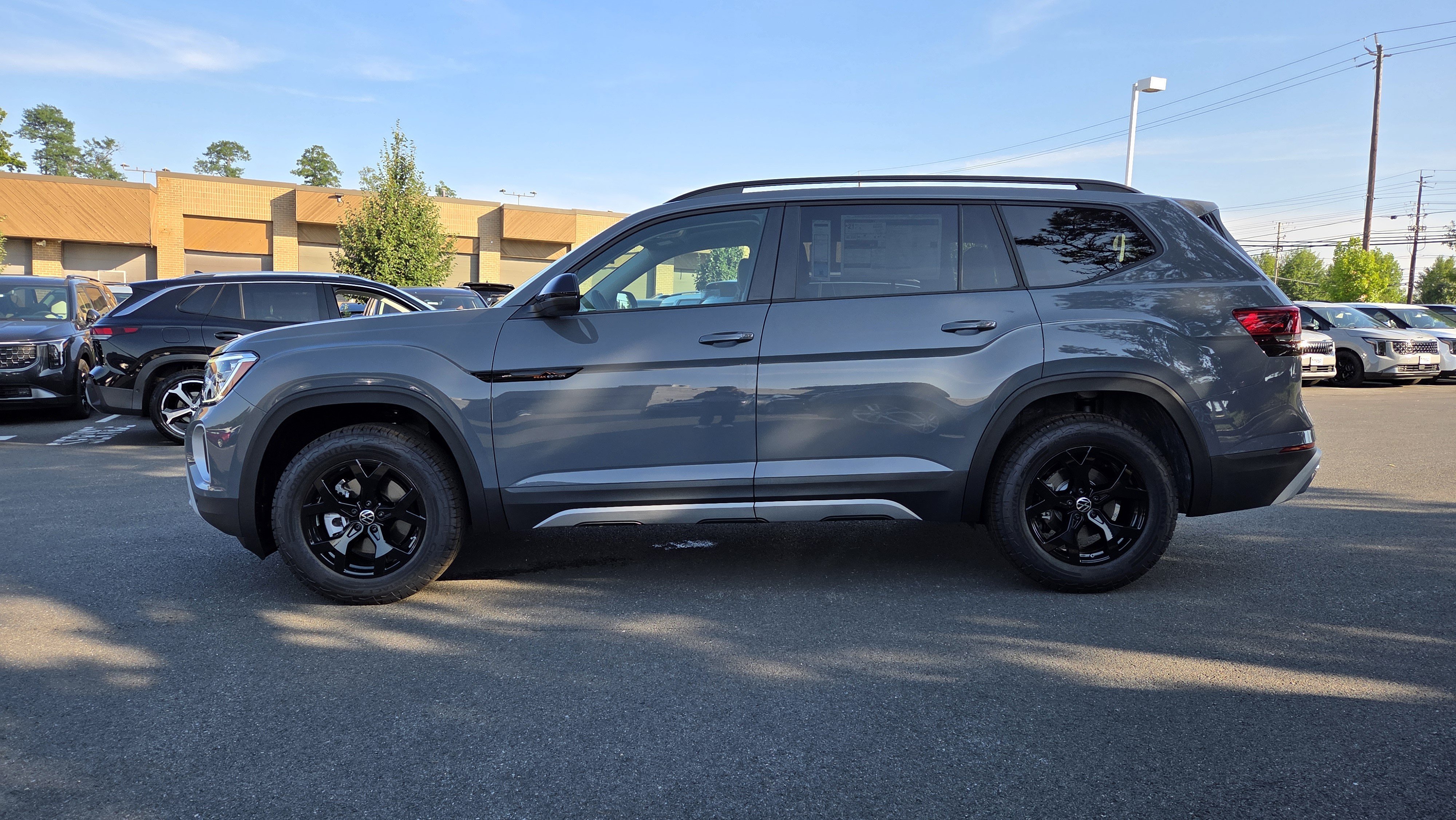 New 2026 Volkswagen Atlas Peak Edition AWD/4WD image 7