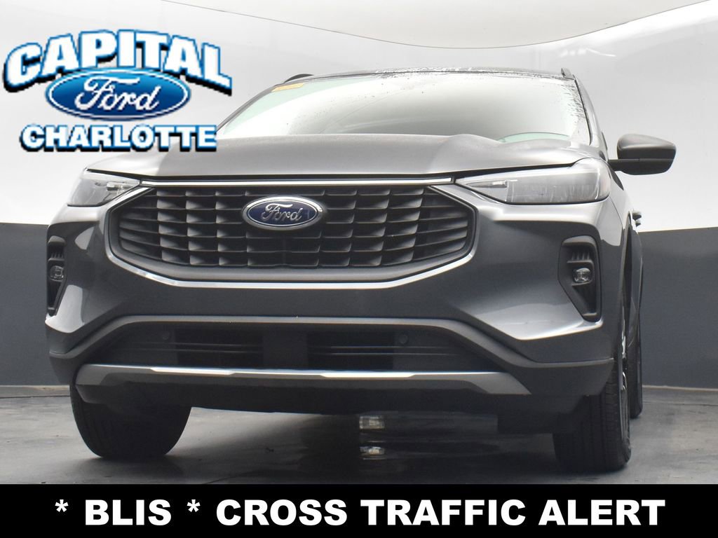 Used 2024 Ford Escape SE image 4