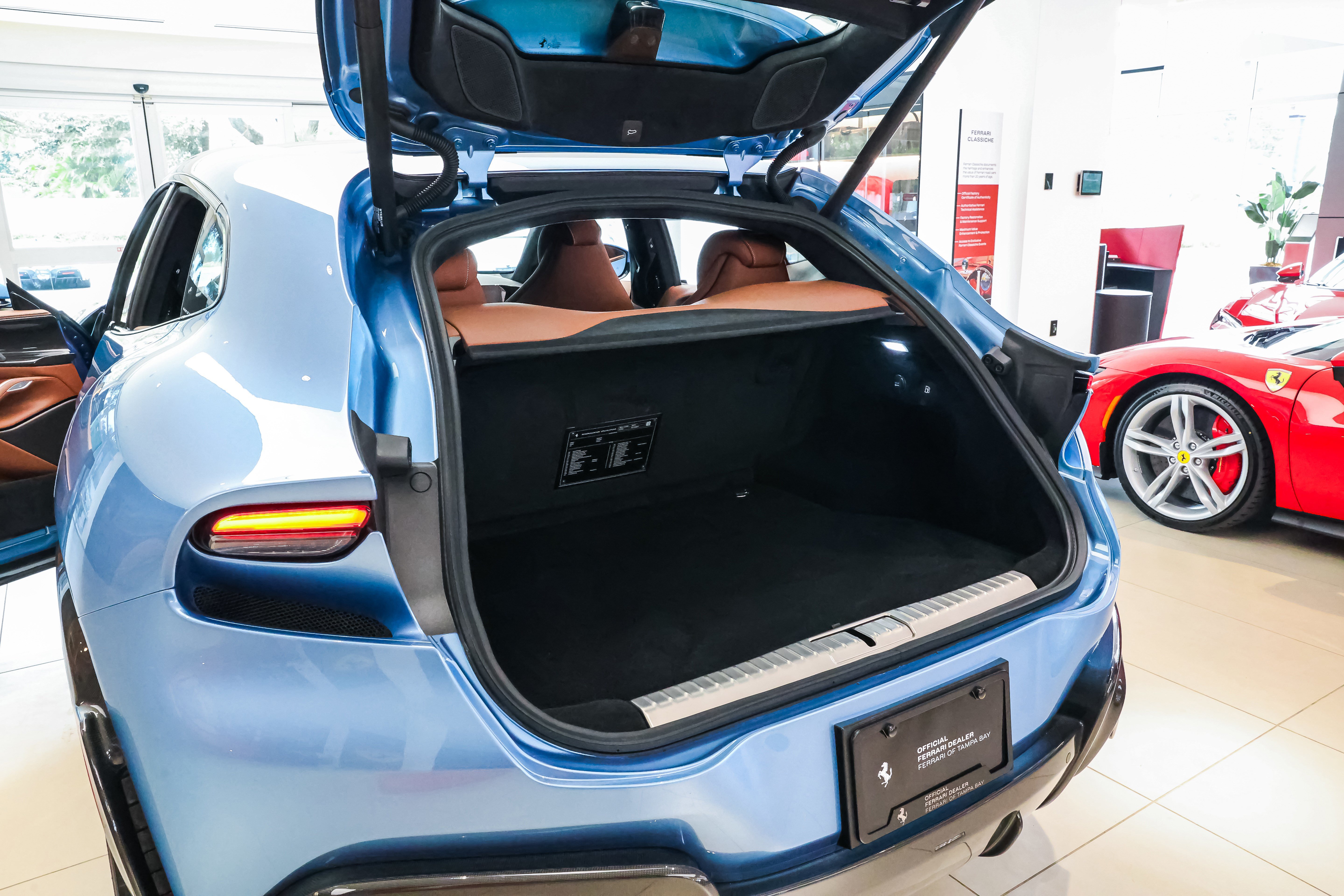 Used 2025 Ferrari Purosangue AWD/4WD image 35