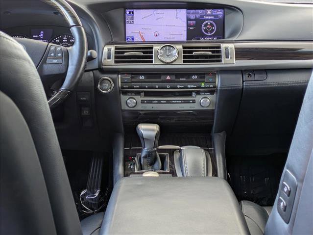 Used 2013 Lexus LS 460 w/ Comfort Pkg image 16