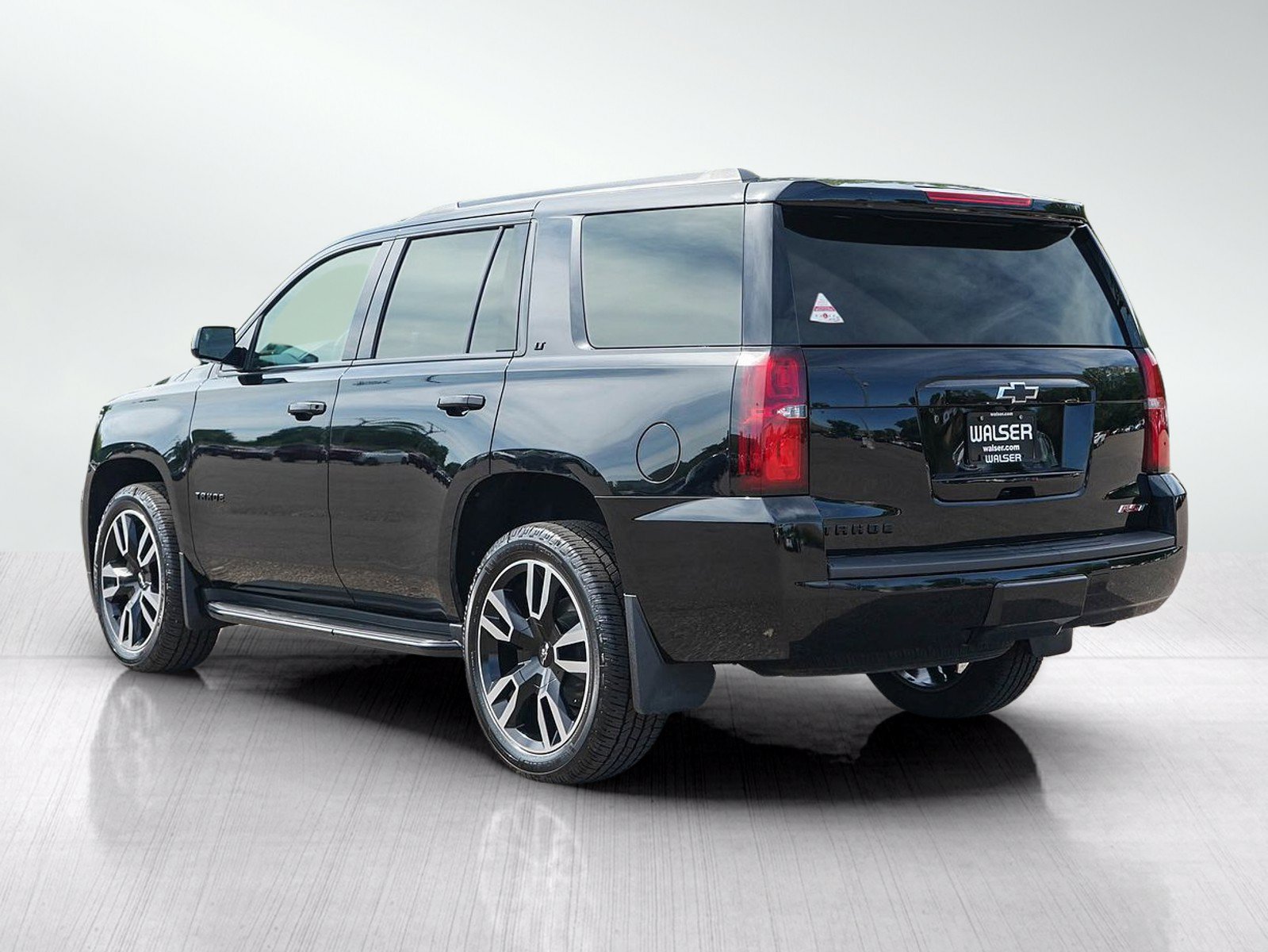 Used 2019 Chevrolet Tahoe LT w/ RST Edition AWD/4WD image 3
