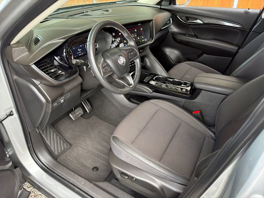 Used 2023 Buick Envision Preferred w/ Sport Touring Package image 2