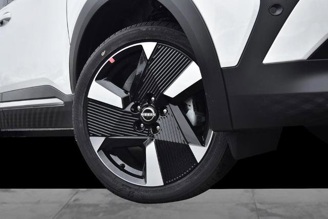 New 2025 Nissan Kicks SR image 3