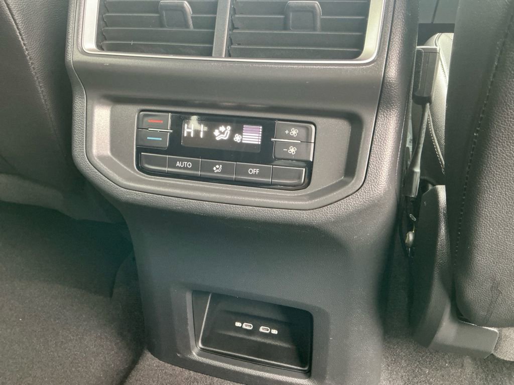 Used 2024 Volkswagen Atlas SE image 23