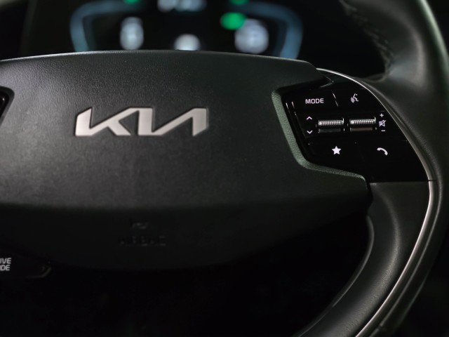 Used 2024 Kia Niro EX w/ EX Cold Weather Package image 19