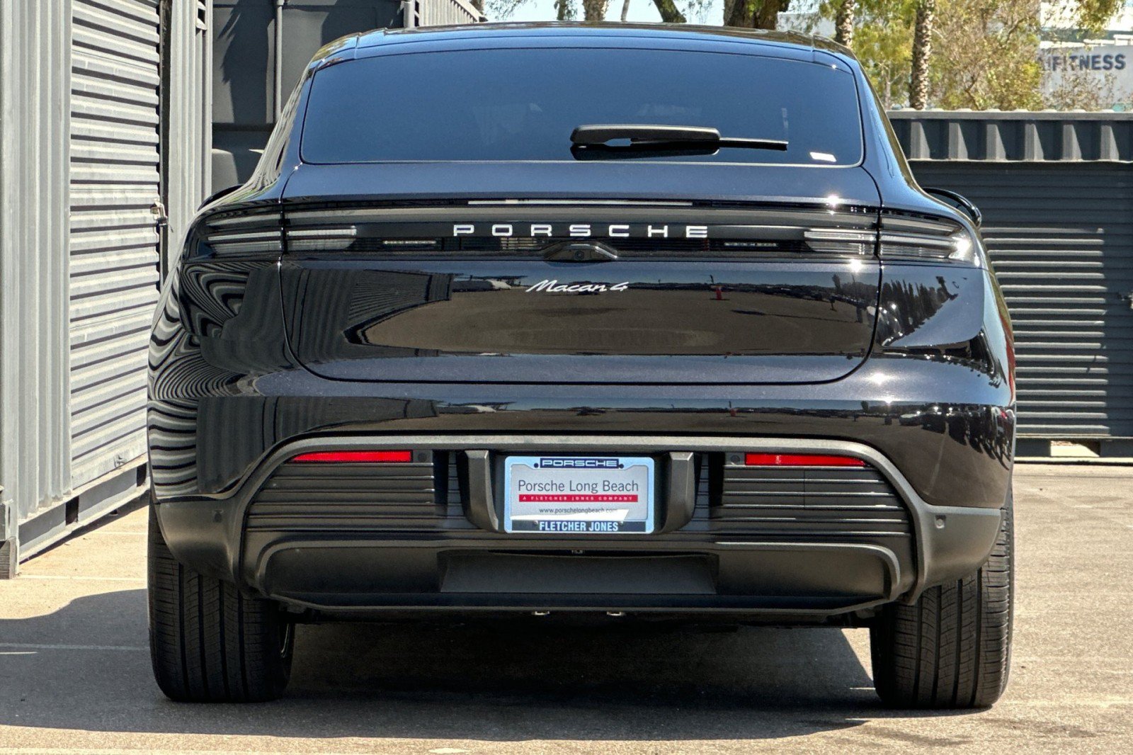 Certified 2024 Porsche Macan 4 Electric AWD/4WD image 7