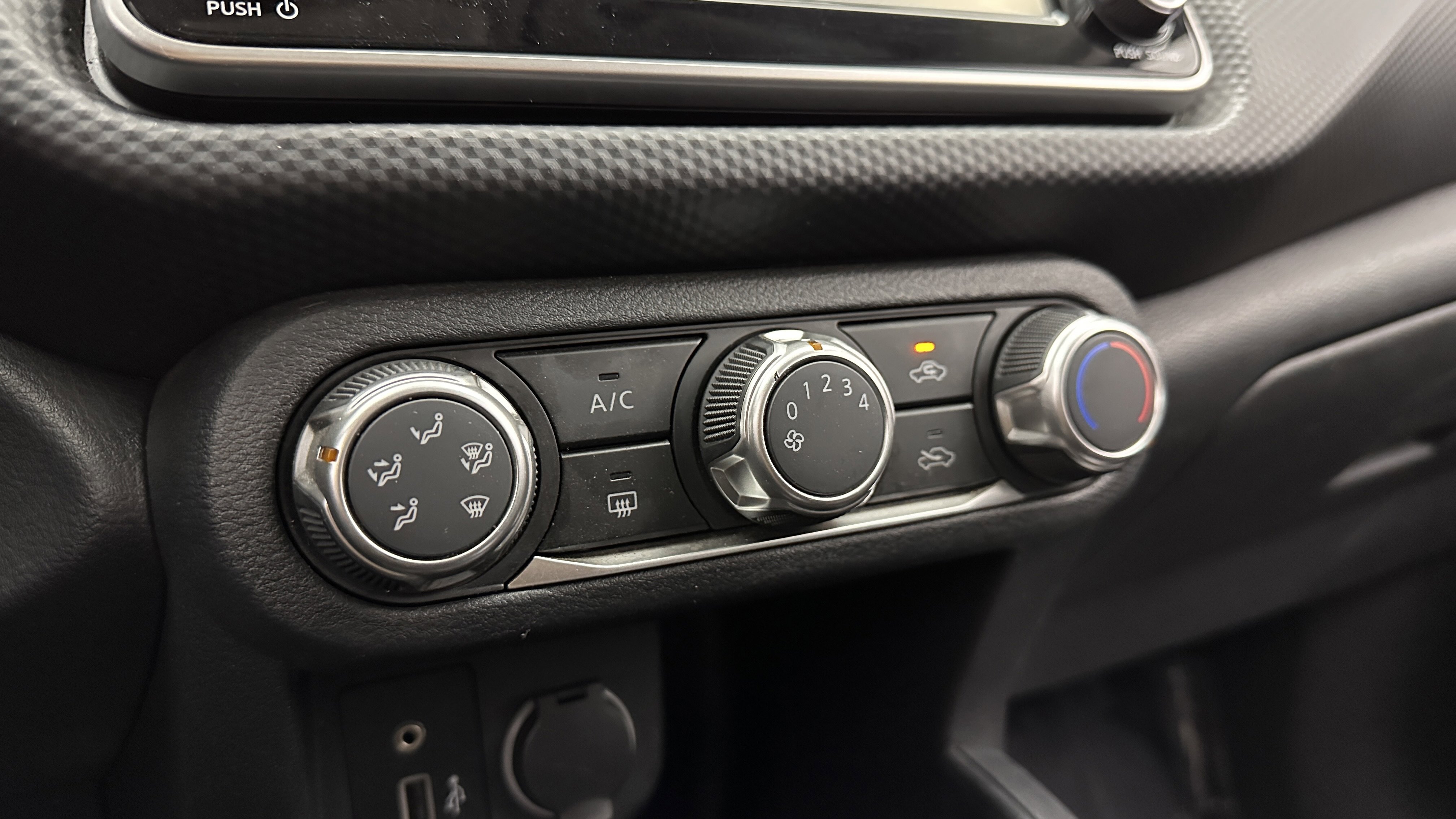 Used 2022 Nissan Kicks S FWD image 15