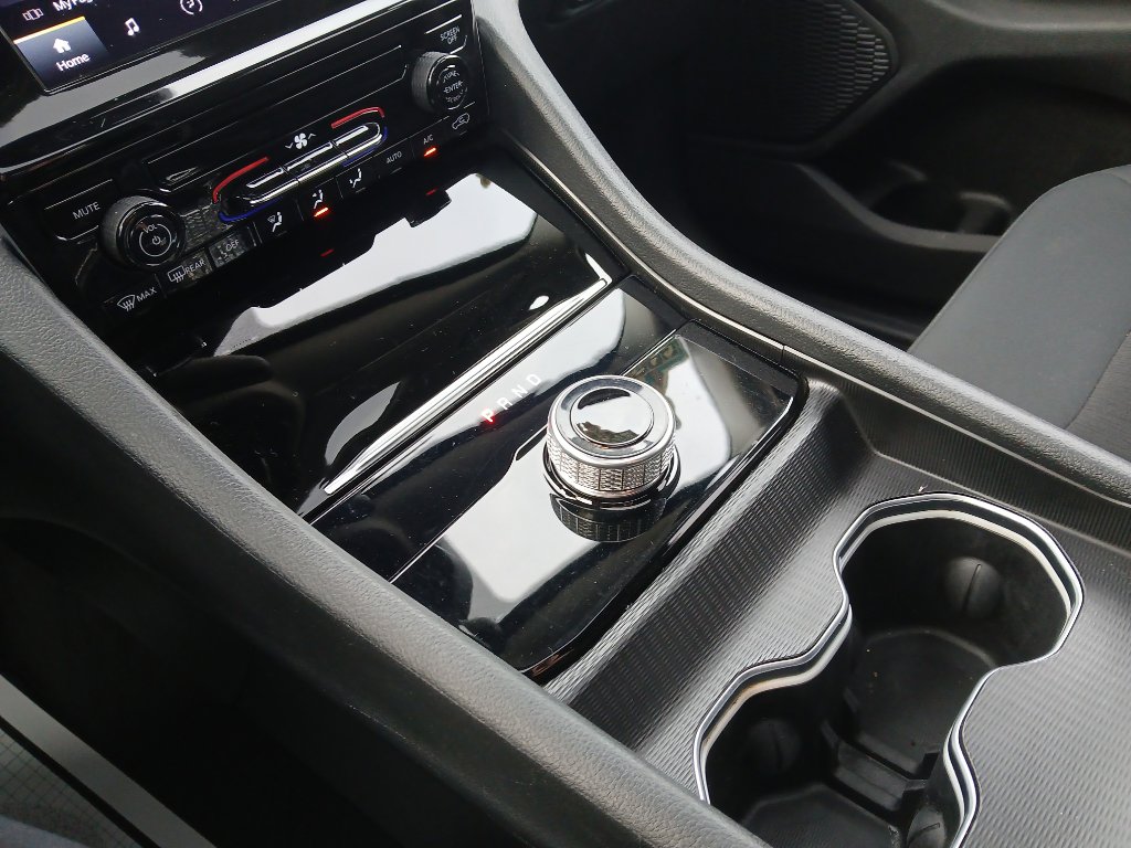 Certified 2023 Jeep Grand Cherokee Laredo X image 42