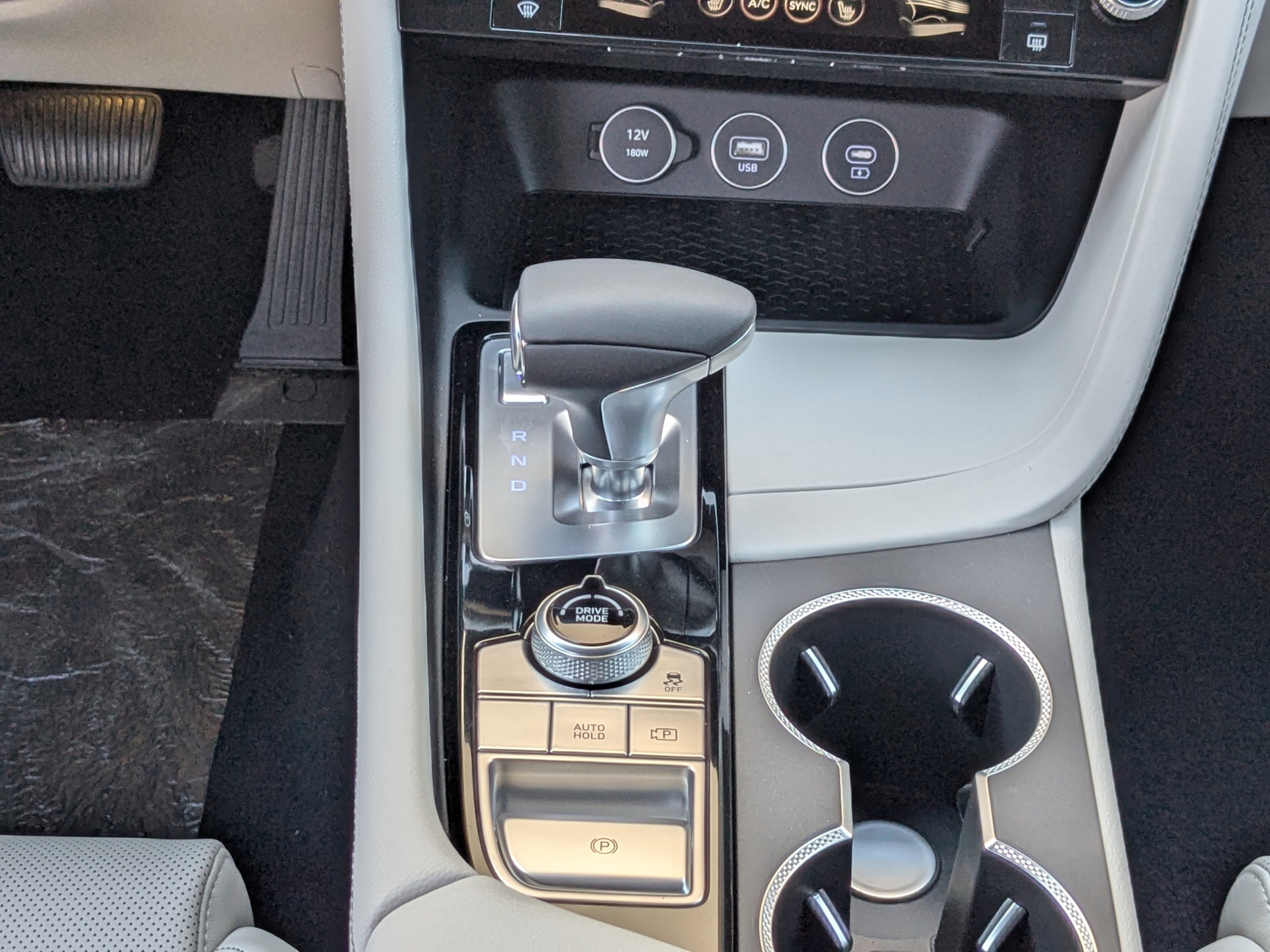 New 2025 Genesis G70 2.5T RWD image 14