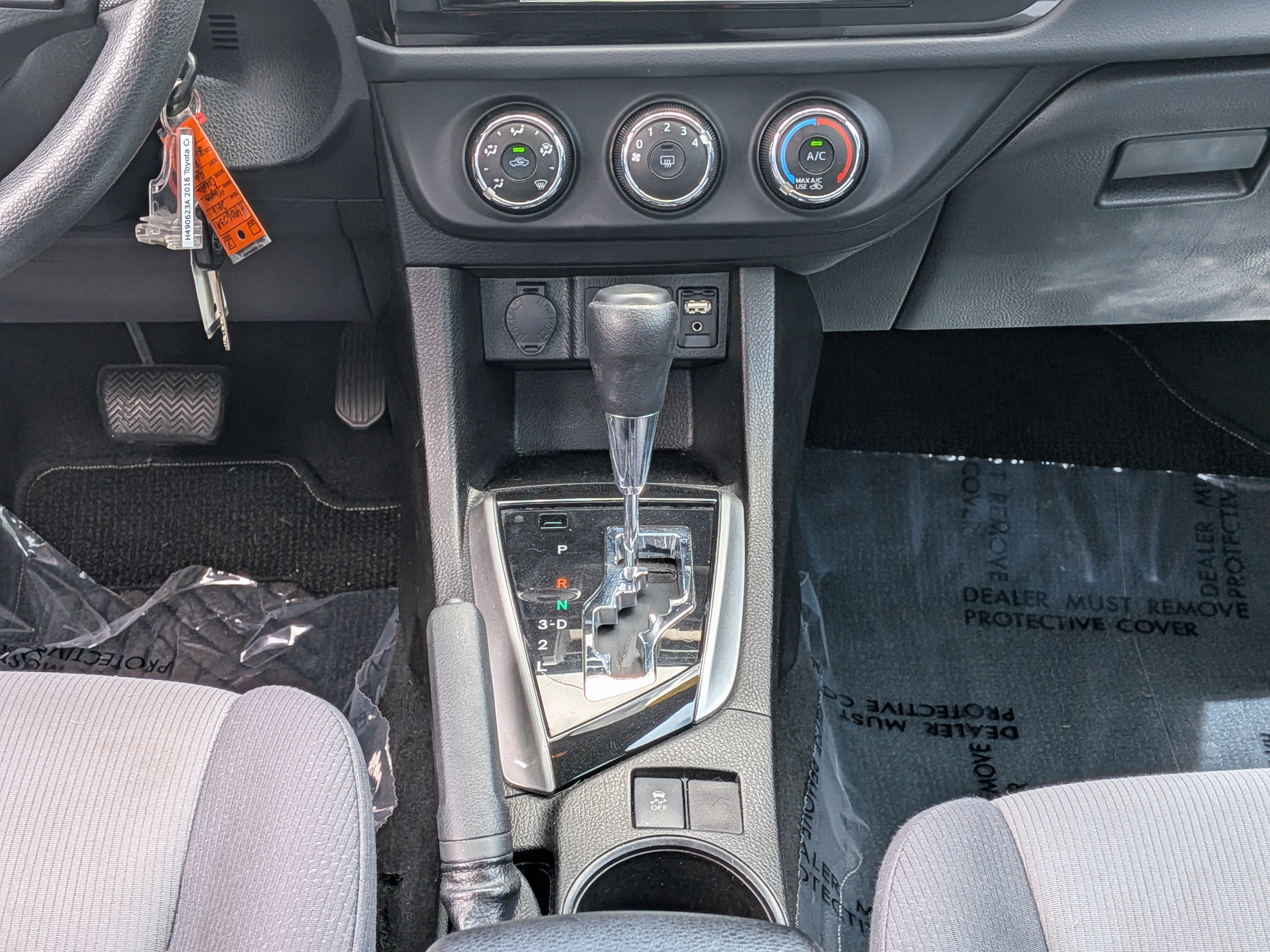 Used 2016 Toyota Corolla L FWD image 19