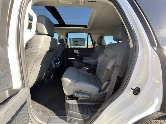 New 2025 Ford Expedition Active image 10