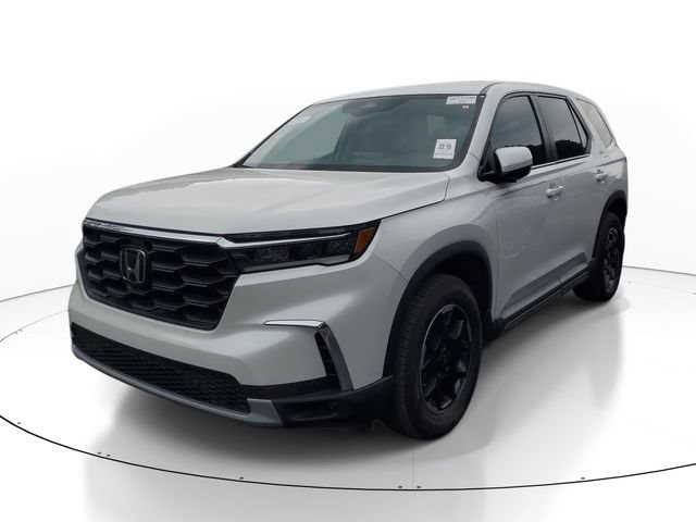 Used 2025 Honda Pilot EX-L image 3