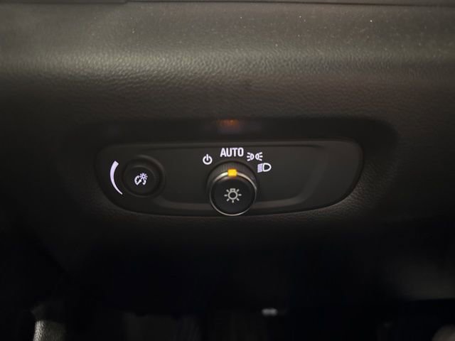 Used 2023 Chevrolet Traverse LT image 15