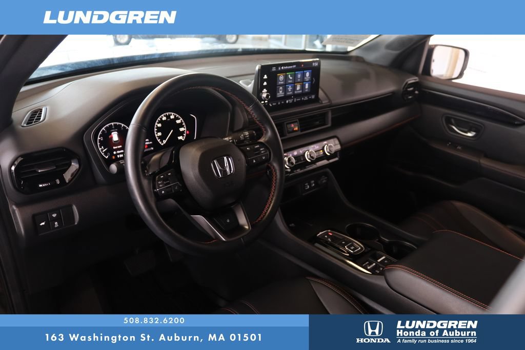 Used 2025 Honda Pilot TrailSport image 8