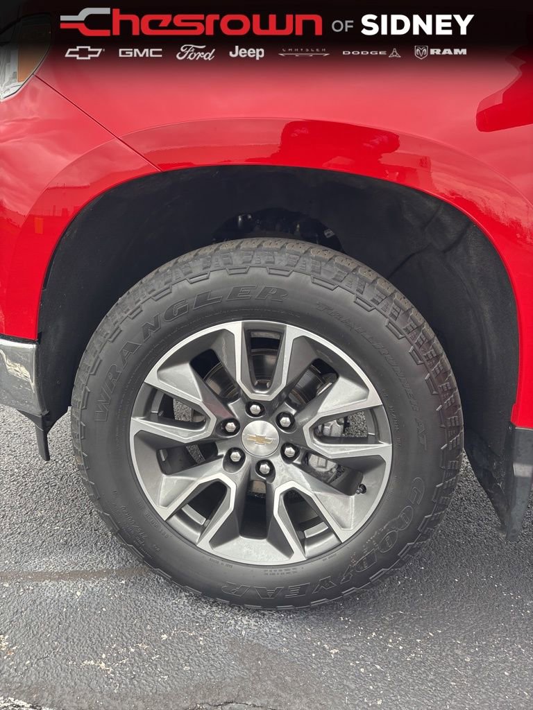 Used 2023 Chevrolet Silverado 1500 LT AWD/4WD image 9