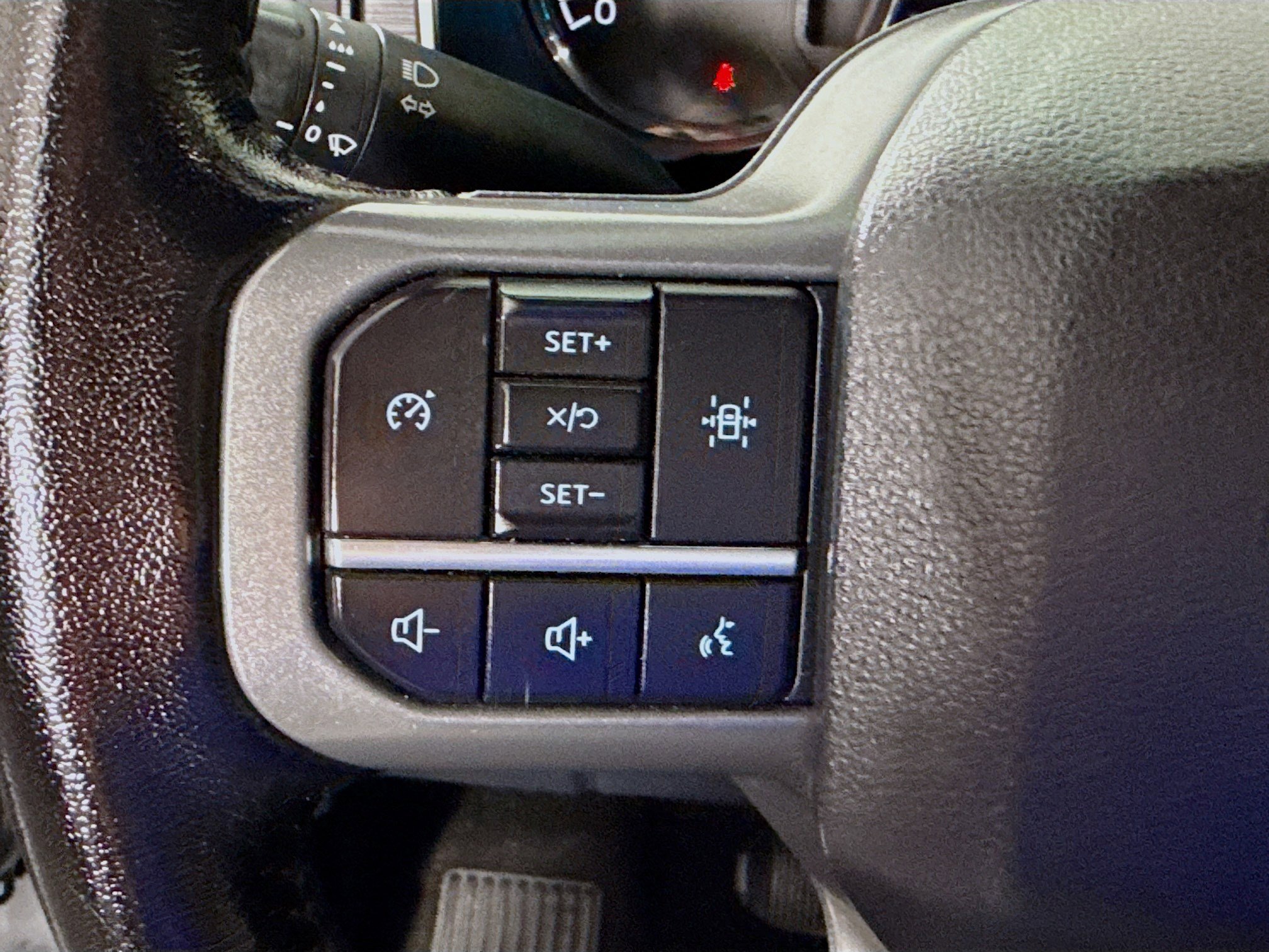 Used 2022 Ford F150 XLT w/ Equipment Group 302A High RWD image 14