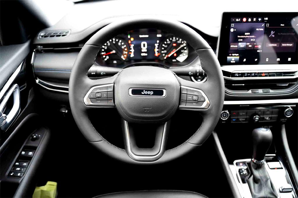 New 2026 Jeep Compass Latitude image 21