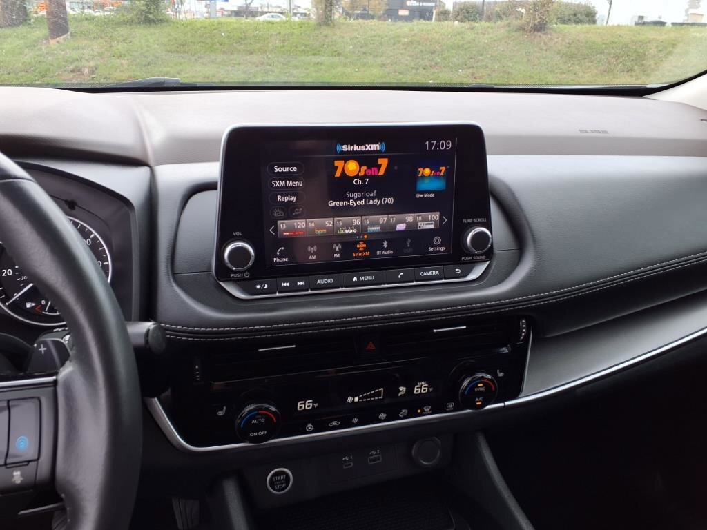 Used 2022 Nissan Rogue SV w/ SV Premium Package AWD/4WD image 10