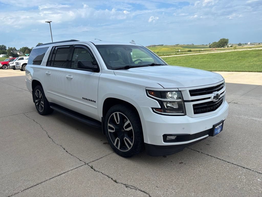 Used 2020 Chevrolet Suburban Premier AWD/4WD image 3