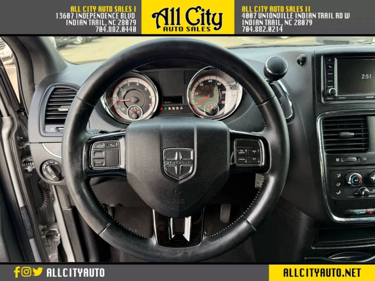 Used 2018 Dodge Grand Caravan SE FWD image 17