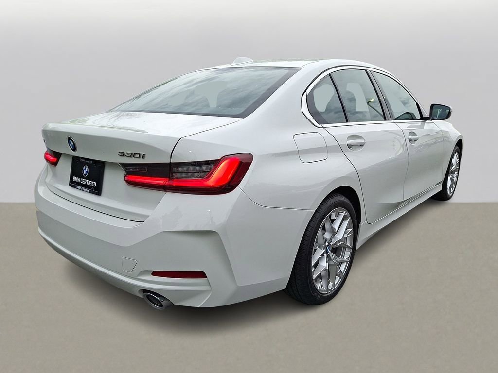 Certified 2025 BMW 330i xDrive Sedan AWD/4WD image 4
