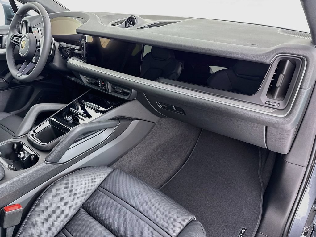 New 2026 Porsche Cayenne Coupe AWD/4WD image 31