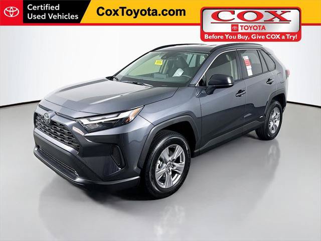 Certified 2025 Toyota RAV4 LE AWD/4WD image 1