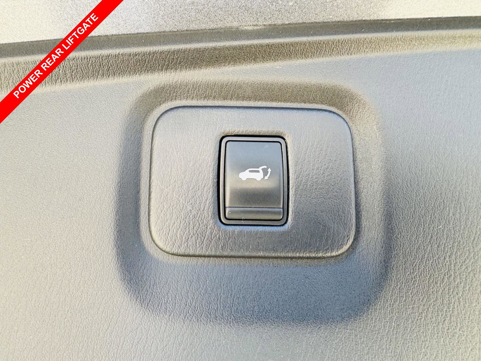 Used 2015 Nissan Pathfinder SL w/ SL Premium Package AWD/4WD image 13