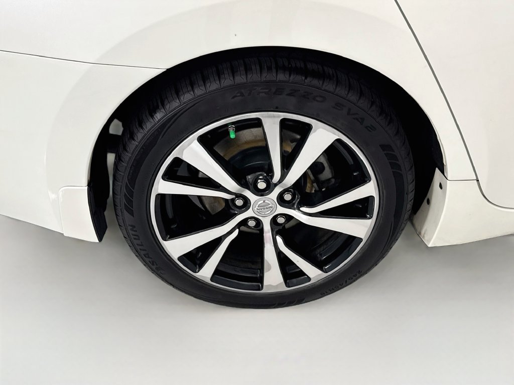 Used 2018 Nissan Maxima 3.5 SL FWD image 32