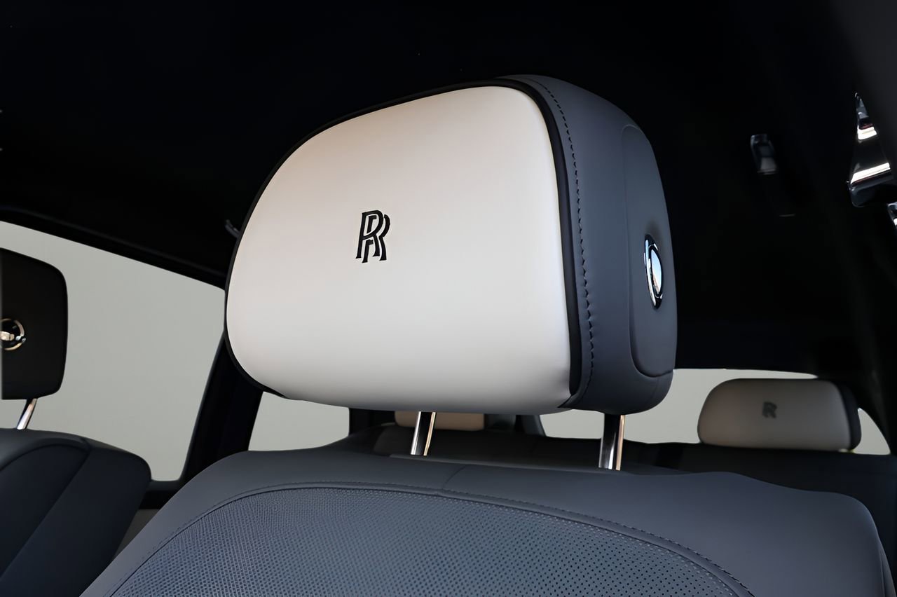 New 2026 Rolls-Royce Cullinan AWD/4WD image 16
